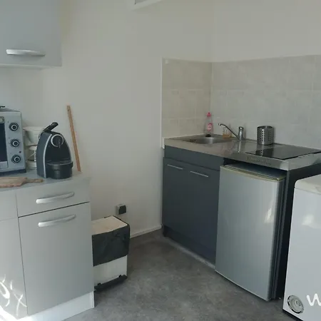 Apartmán Perret 105 Rue Victor Hugo, Lumineux, Plein Centre, Garage Prive, Arrivee Autonome, A Pied *